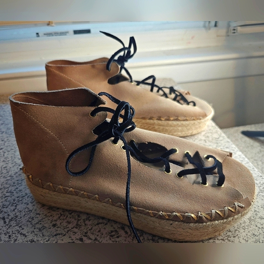 Carolina K  Mila espadrille 8.5 9 EUC LEATHER